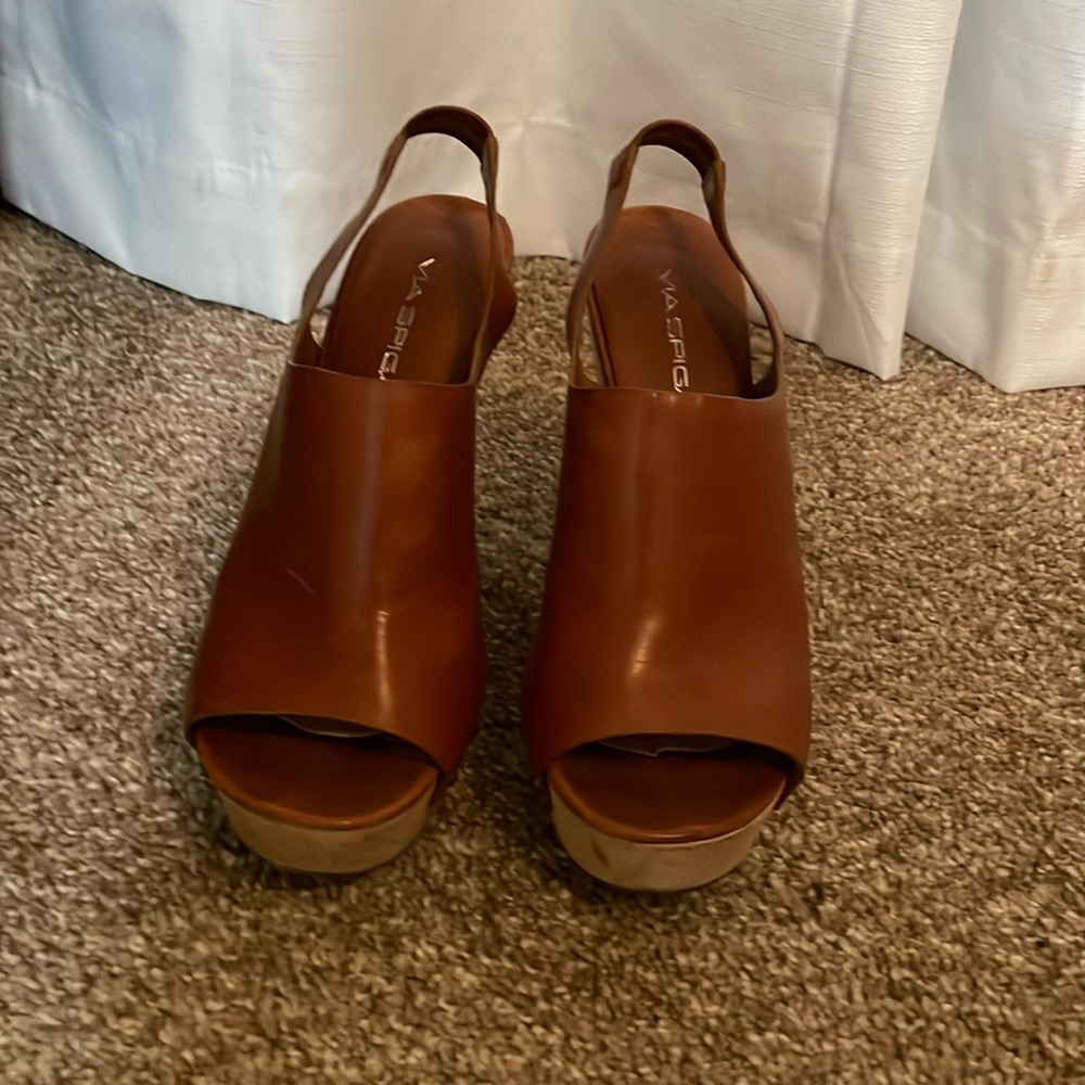 Via Spiga Cognac Leather Heels
